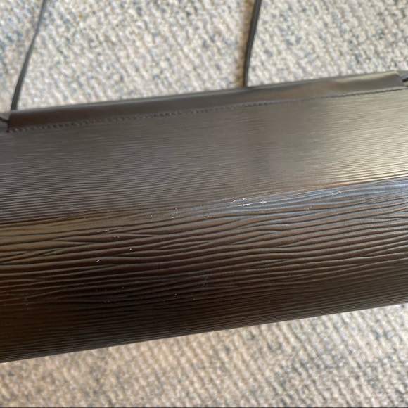 Louis Vuitton Epi Dinard - Picture 4 of 12